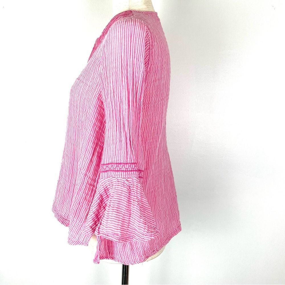 Crown & Ivy Pink Seersucker Embroidered Top XS - Picture 4 of 8
